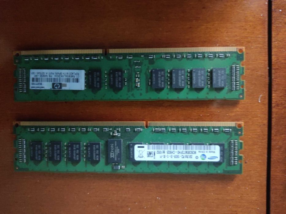 Memória DDR3 10600R 4GB e 2 GB