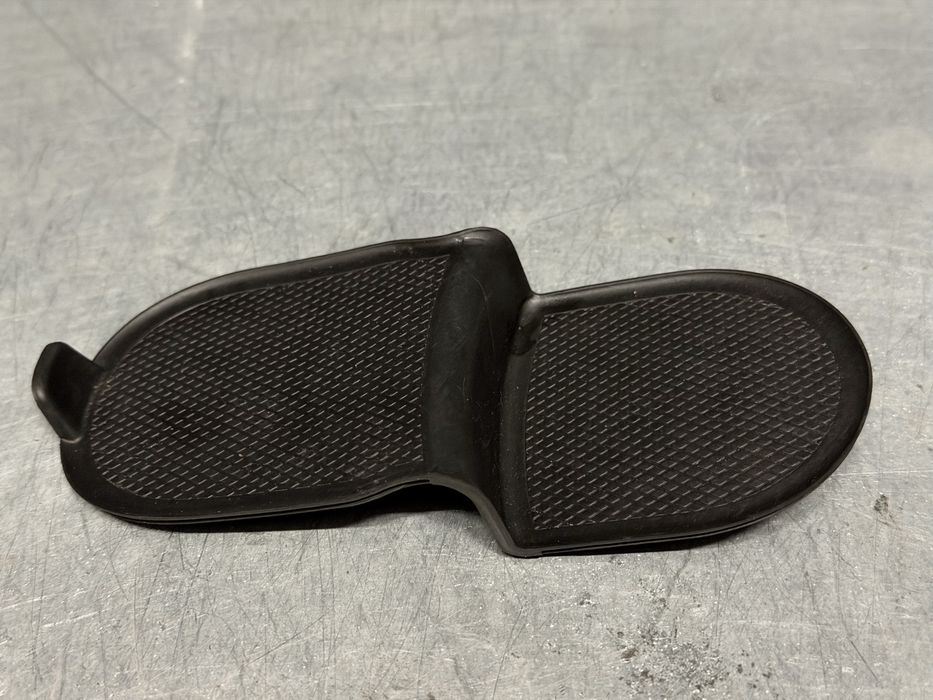 Wkładka do uchwytu na napoje Mercedes CLA 13-16r. C117 oryginał