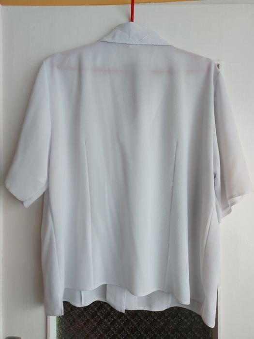 Bluzka damska biała elegancka ozdobny kołnierzyk