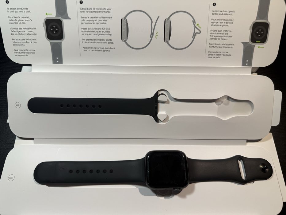 Apple Watch Series 6 44 mm GPS Black Sport Band