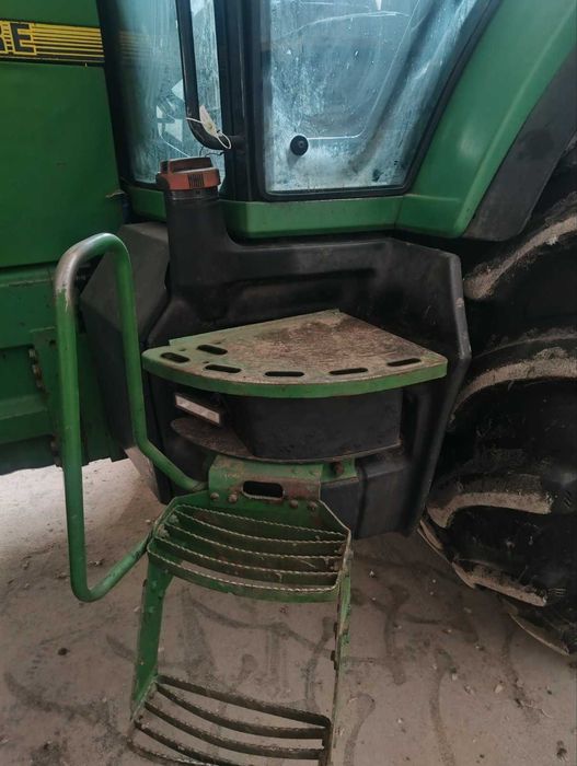 Трактор John Deere 8400 1995