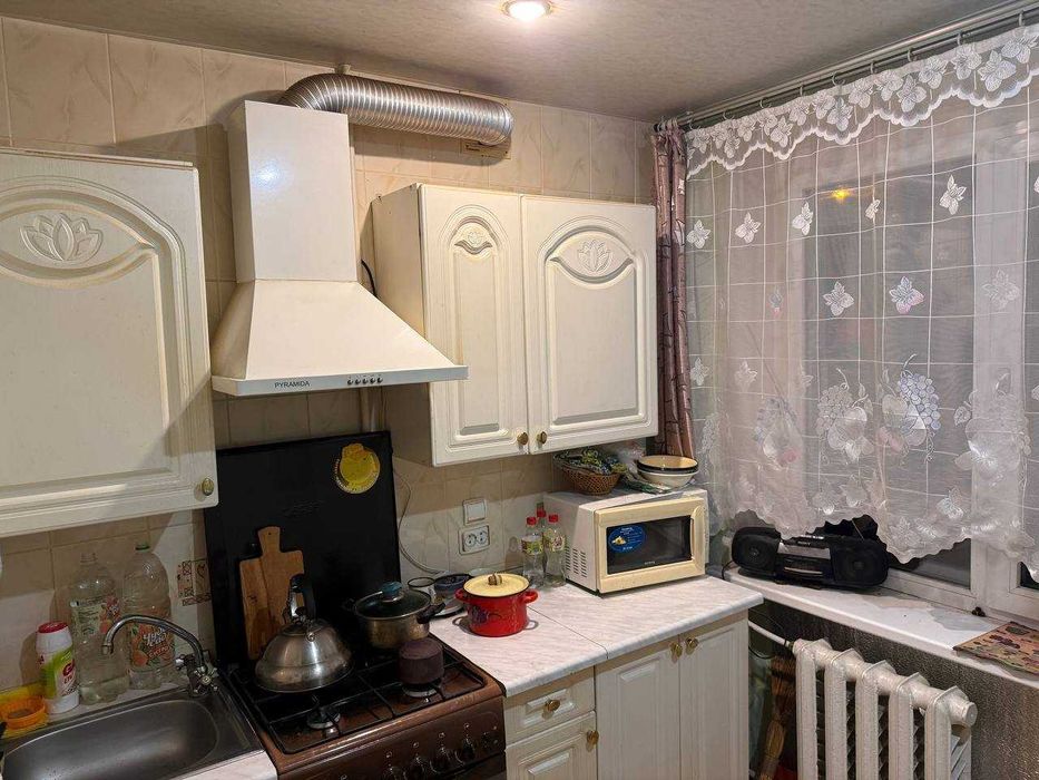 Продам 2 комн квартиру Янгеля дом 9 ТОРГ