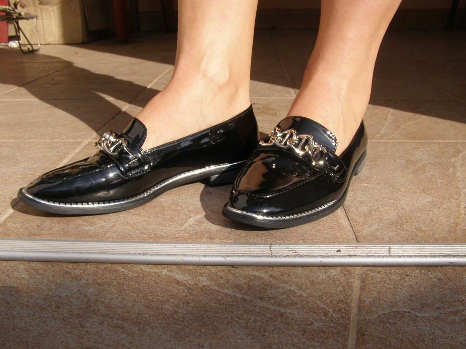 Лаковые туфли лоферы mulanka