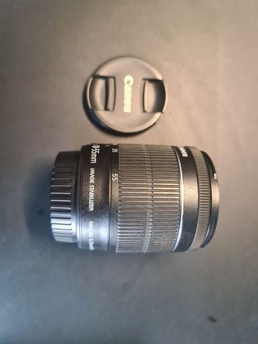 Canon EOS EFS 18-55mm