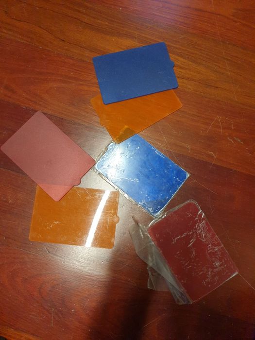 2 Projectores de iluminação led + baterias + carregador