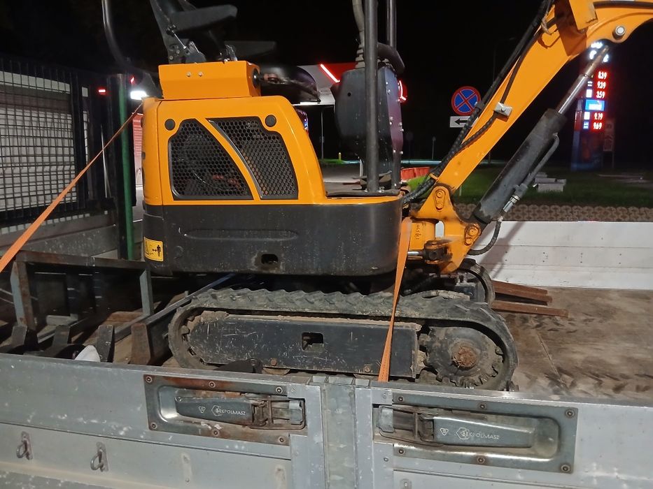 Wynajem minikoparki BK 1200 AS