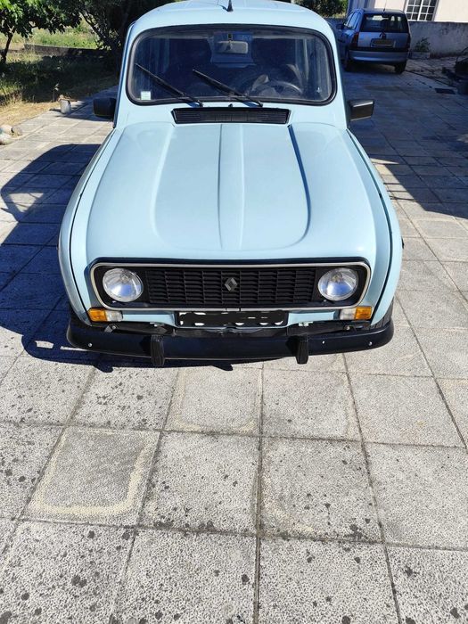 Renault 4L, restaurada