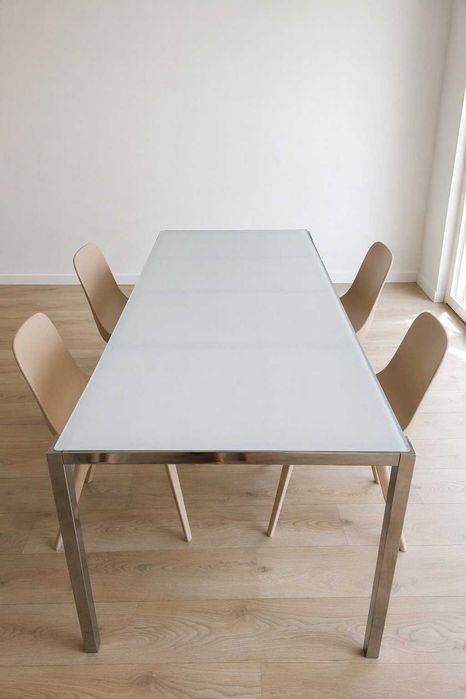 Mesa de Jantar Design em Vidro Branco + 4 Cadeiras Modernas | Excelente Estado