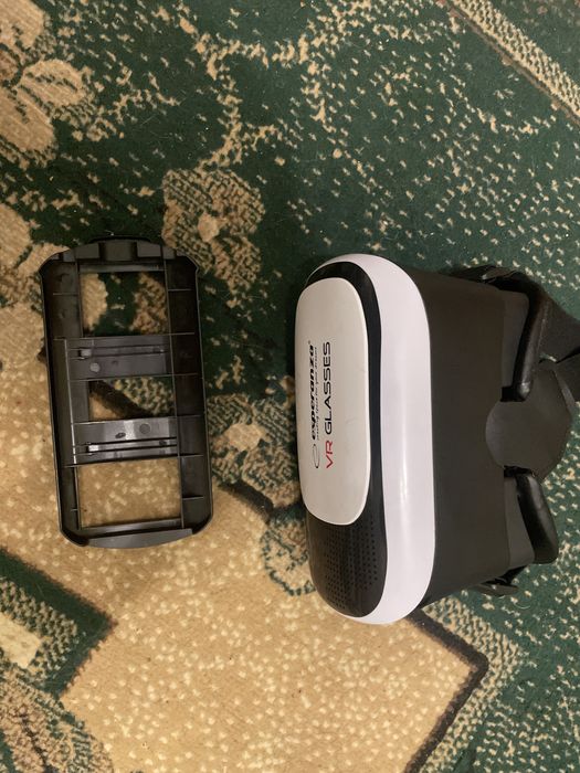 Продам.VR окуляри,майжк не користувався