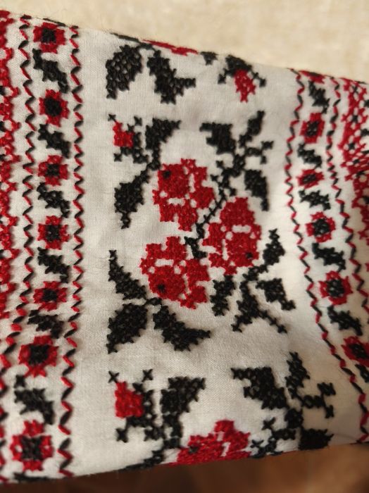 Вишиванка, ручна вишивка