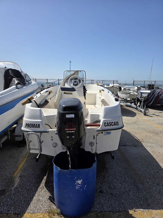 Barco Sirius 5 MT, lotação de 5 pessoas, com palamenta completa e GPS