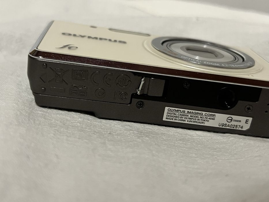 Цифрова камера Olympus fe4040 14мп