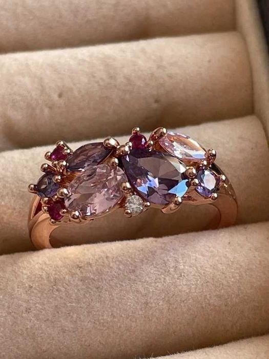 Pierścionek z kryształkami r. 18 (58)