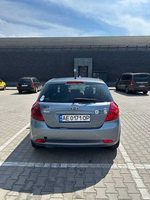 KIA CEED 2007 року випуску в хорошому стані 1.6  CRDi