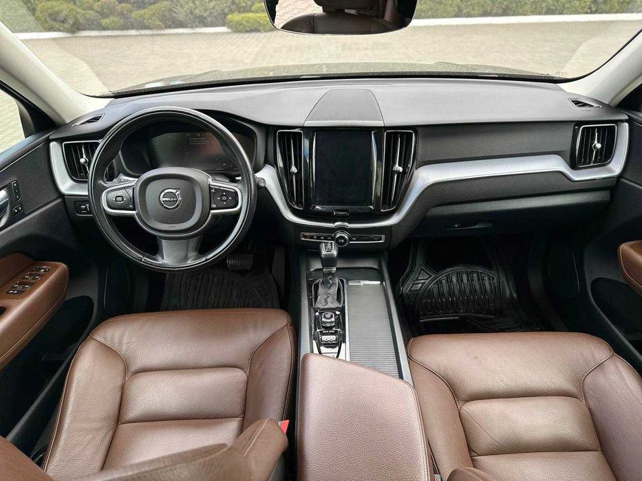 Volvo XC60 T6 Momentum 2020