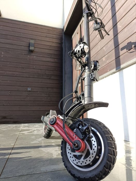 Електросамокат куго