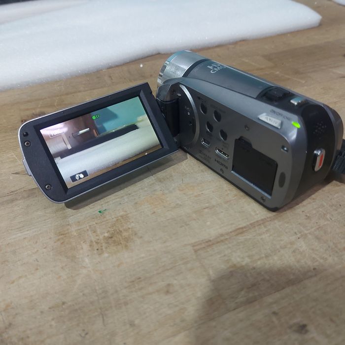 Відеокамера Canon HF R26