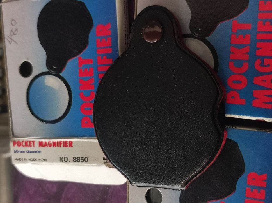 Lupa de bolso nova