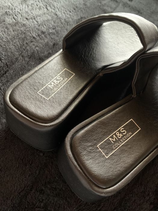 Тапочки на великій підошві