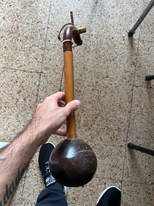 Instrumento de coco de som, feito a mao originao arte africano musica