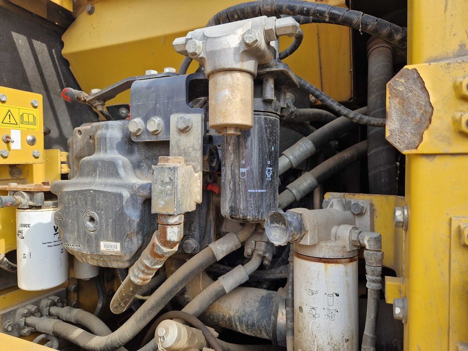 komatsu pc 240 lc-10 części gąsienica 600mm zwolnica koło napinające