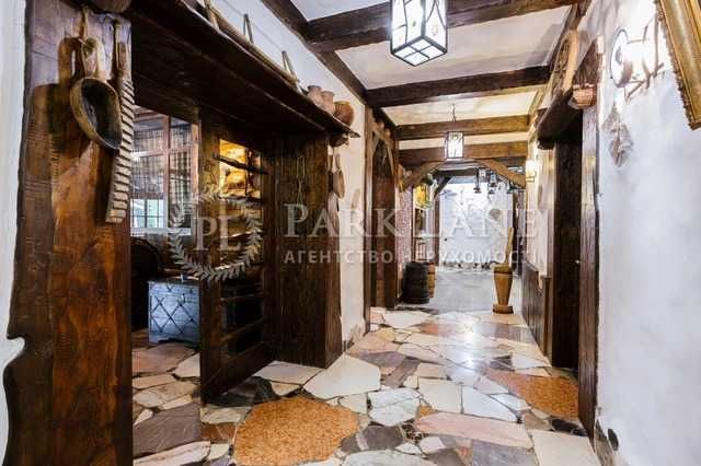 Казкове шале в Лебедівці, ділянка 1,4 га з виходом на воду.