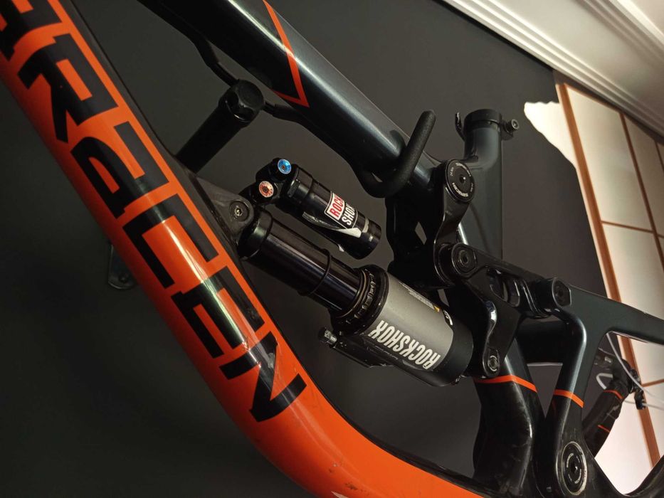Saracen Myst C Team Carbono Downhill