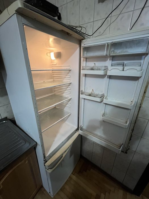 Продам холодильник