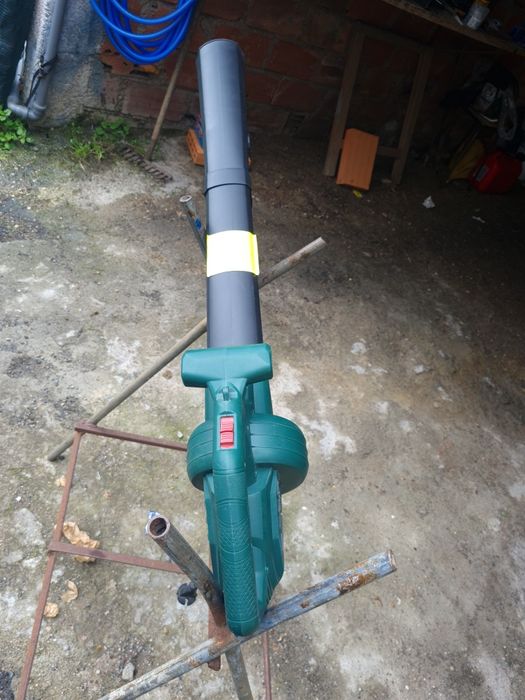 Soprador e aspirador eléctrico