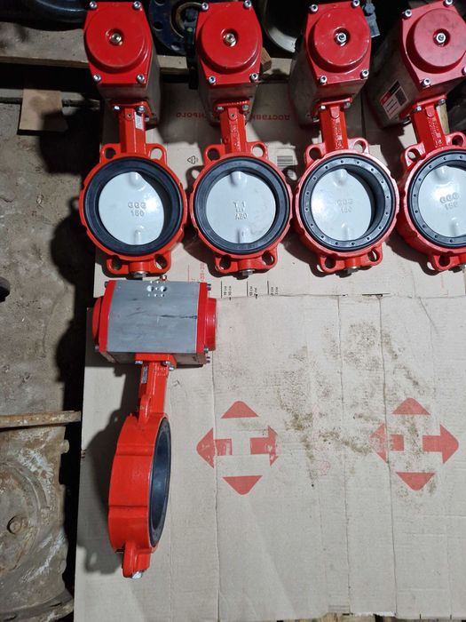 Засувка задвижка з пневмоприводом Ду 150