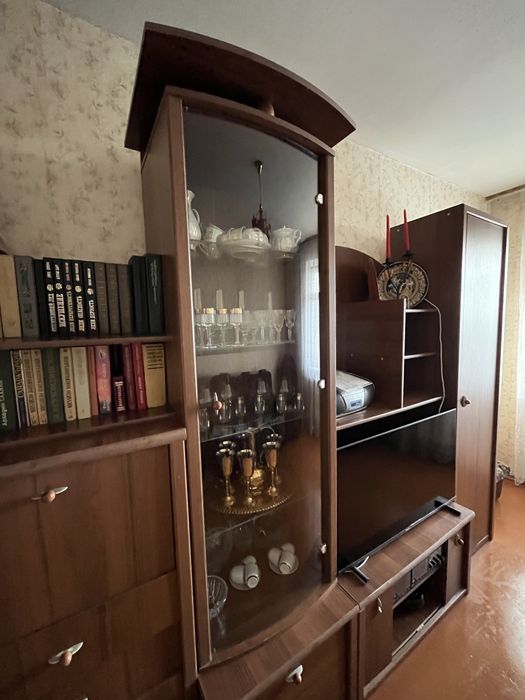 Продам   2-кімнатну квартиру в цегляному будинку, (район готелю «Градецький»)