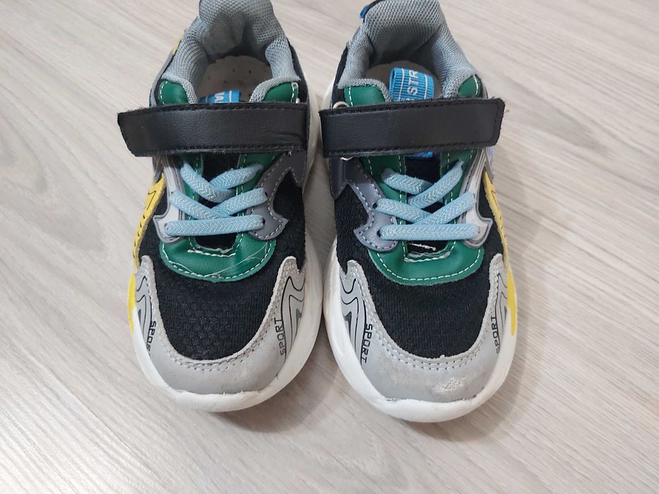 Кросівки на хлопчика