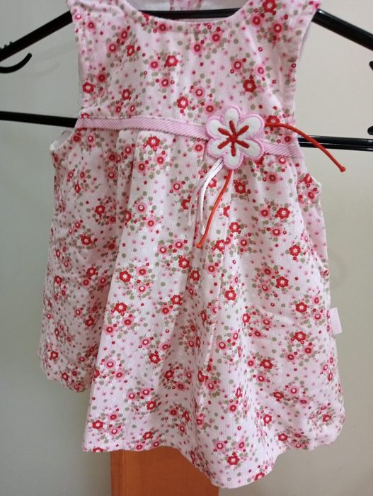 Vestido bebé do tamanho 3 meses