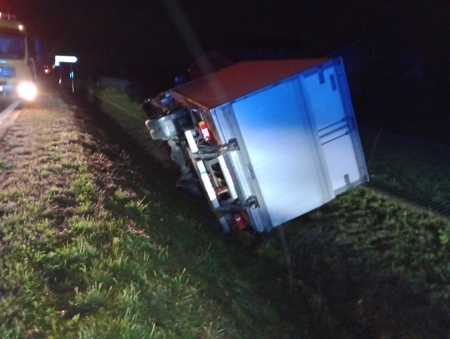 Pomoc drogowa holowanie samochodu transport laweta autolaweta 24/7 24h