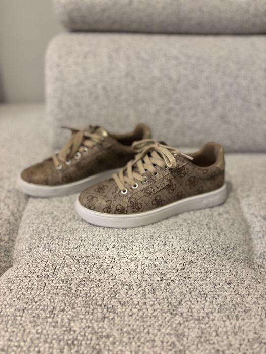 Buty guess  bezowe