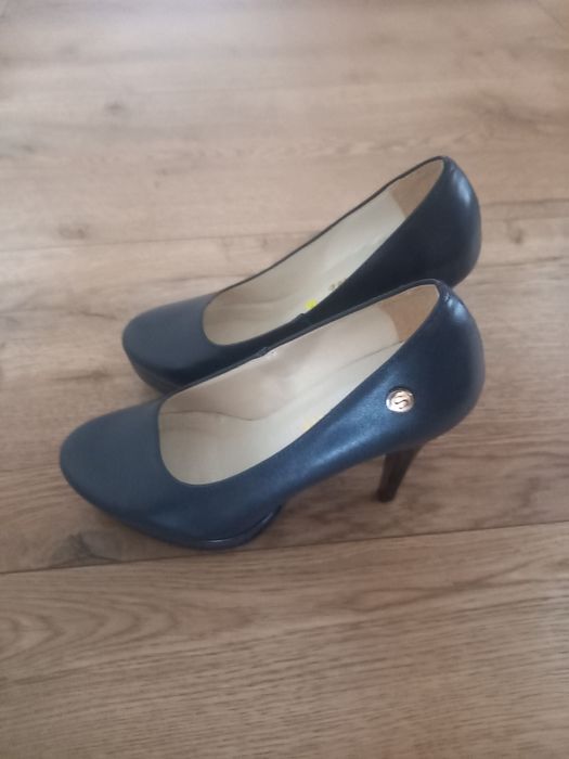 Szpilki granatowe rozm 36