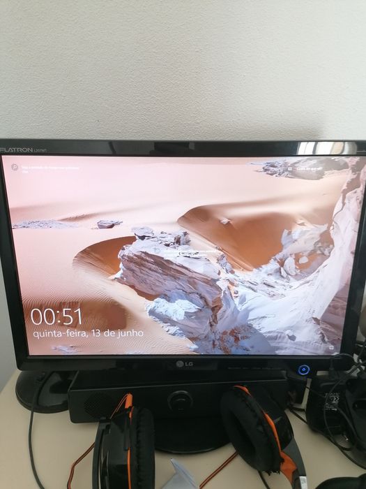 PC Monitors64730304822275122