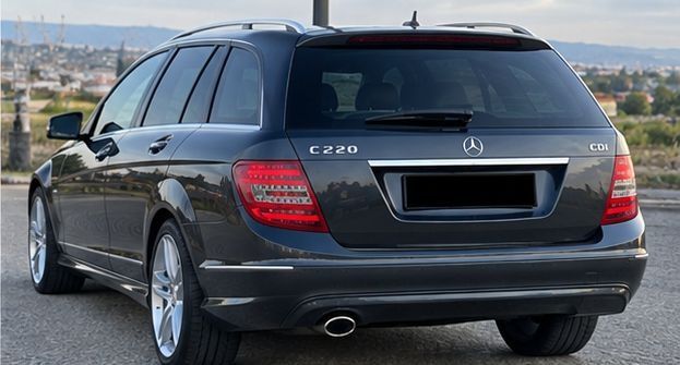 Mercedes c220 Biturbo Avantgard 2012 Manual