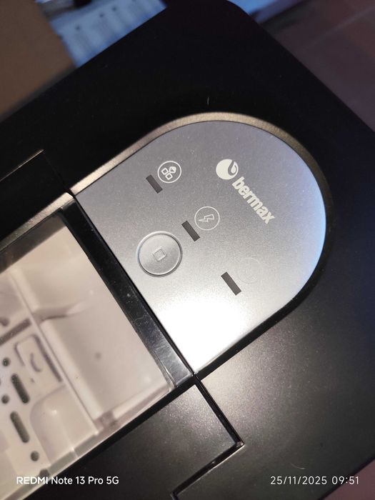 Máquina fazer cubos de gelo