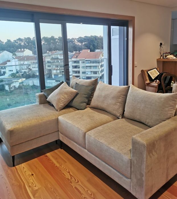 Sofá chaise long beje