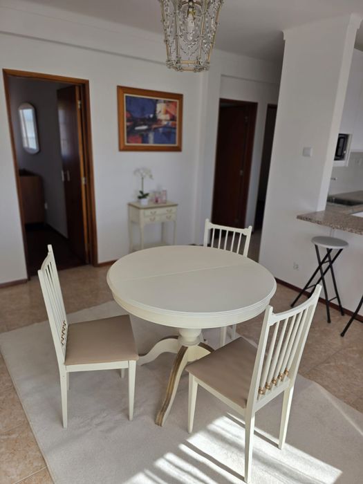 Arrendo T2 remodelado entrada imediata