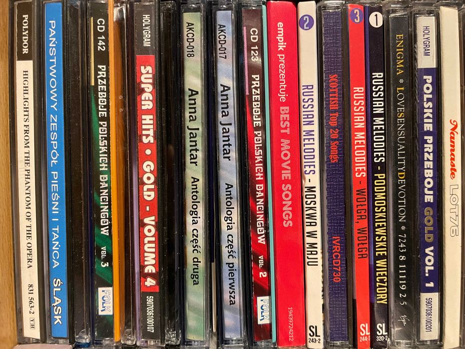 Sprzedam kolekcję płyt CD – stan jak NOWY!