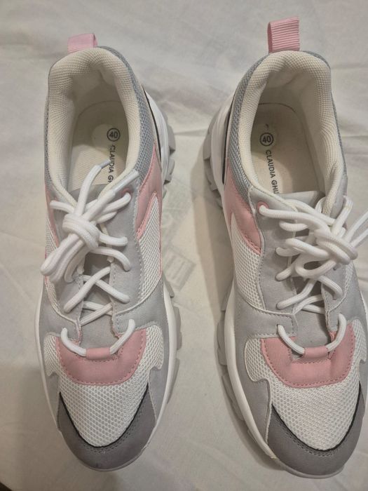 Кроссовки 39 размер 25 см по стельке