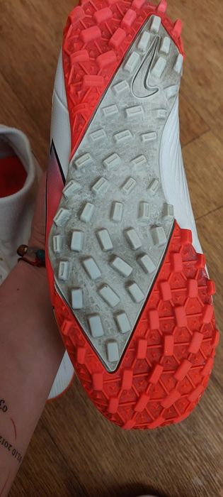 Бутси 38р і Сороканіжки Найк,39 розмір