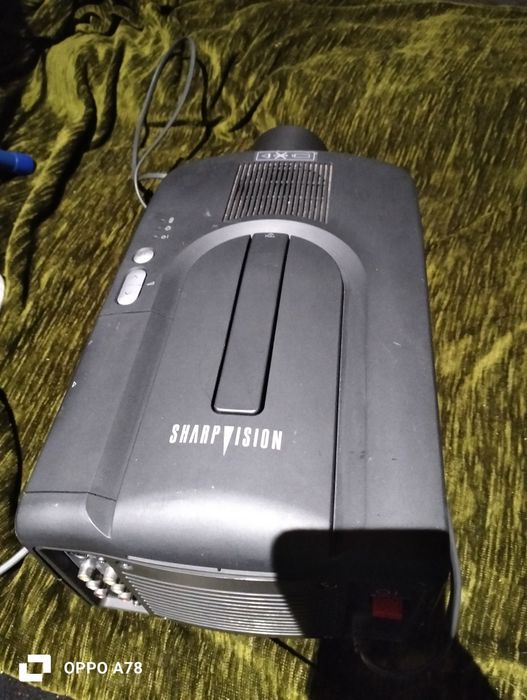 Projektor Sharp sprawny