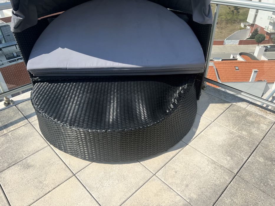 Sofa redondo de esplanada