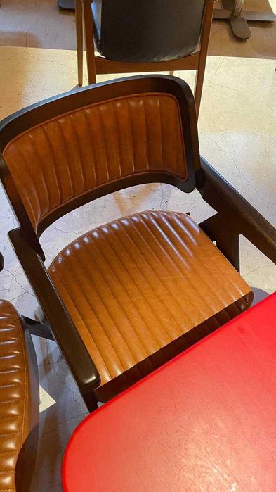 Стільці барні ресторанні