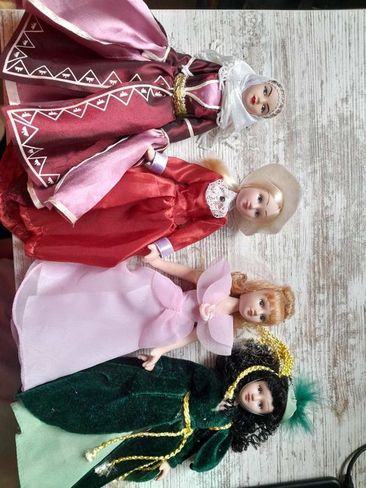 Фарфоровые коллекционные куколки