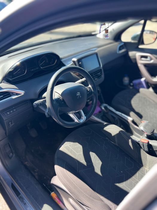Peugeot 2008 — fotografia 7
