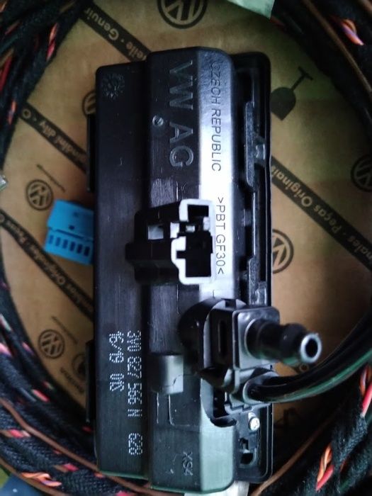 Камера заднього виду оригінал Skoda Octavia A7 Karoq Kodiaq траекторія